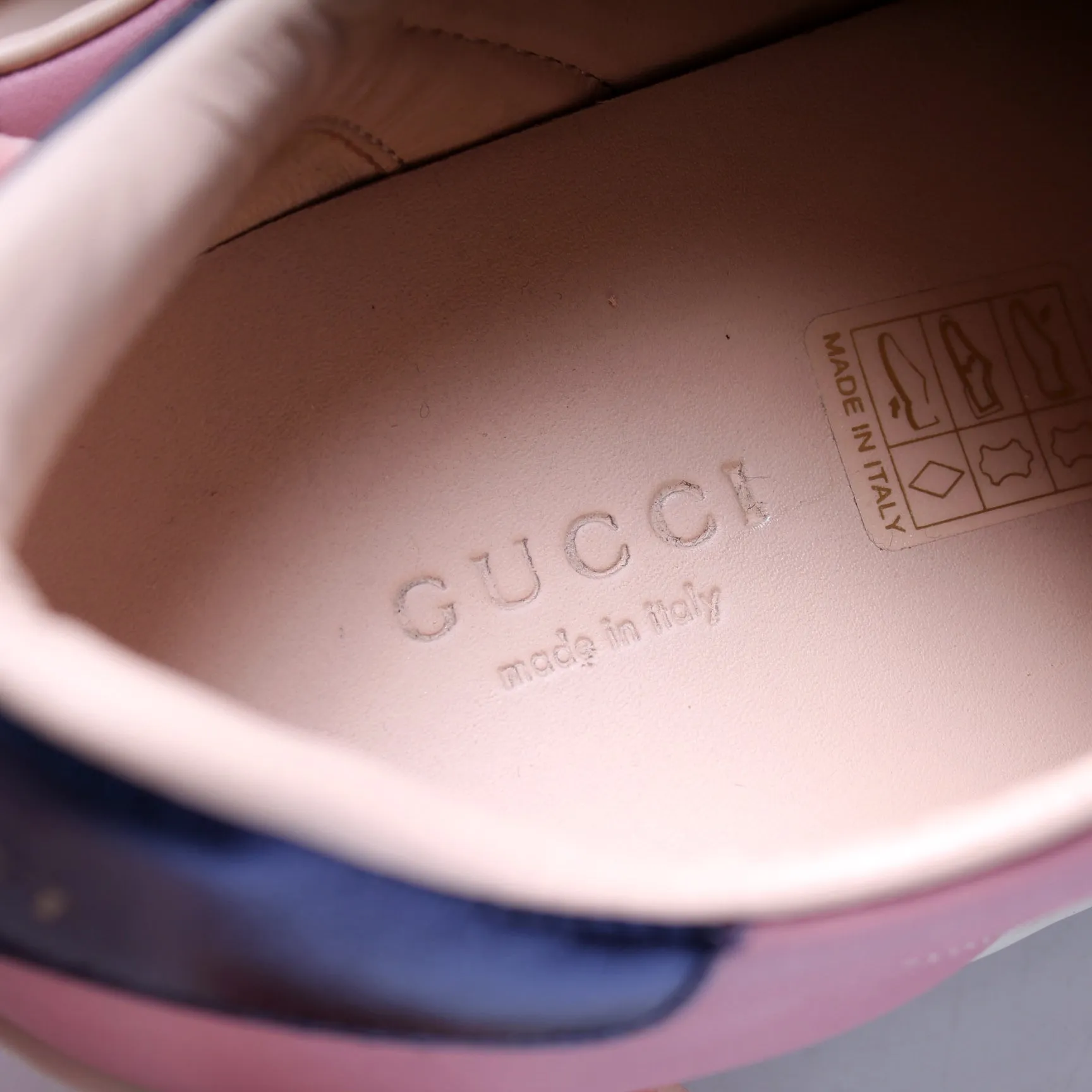 Ace Sneakers Size 37