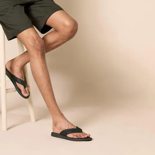 Amazon Essentials Men's Flip Flop Sandal, Black, 7
