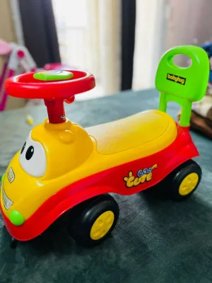 BABYHUG Toy Ride-On