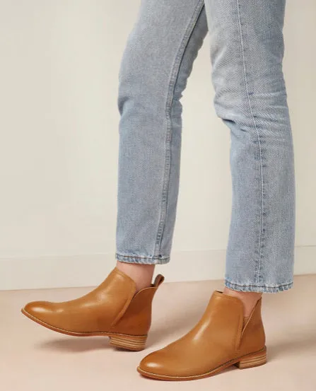 Douglas Boot / Tan