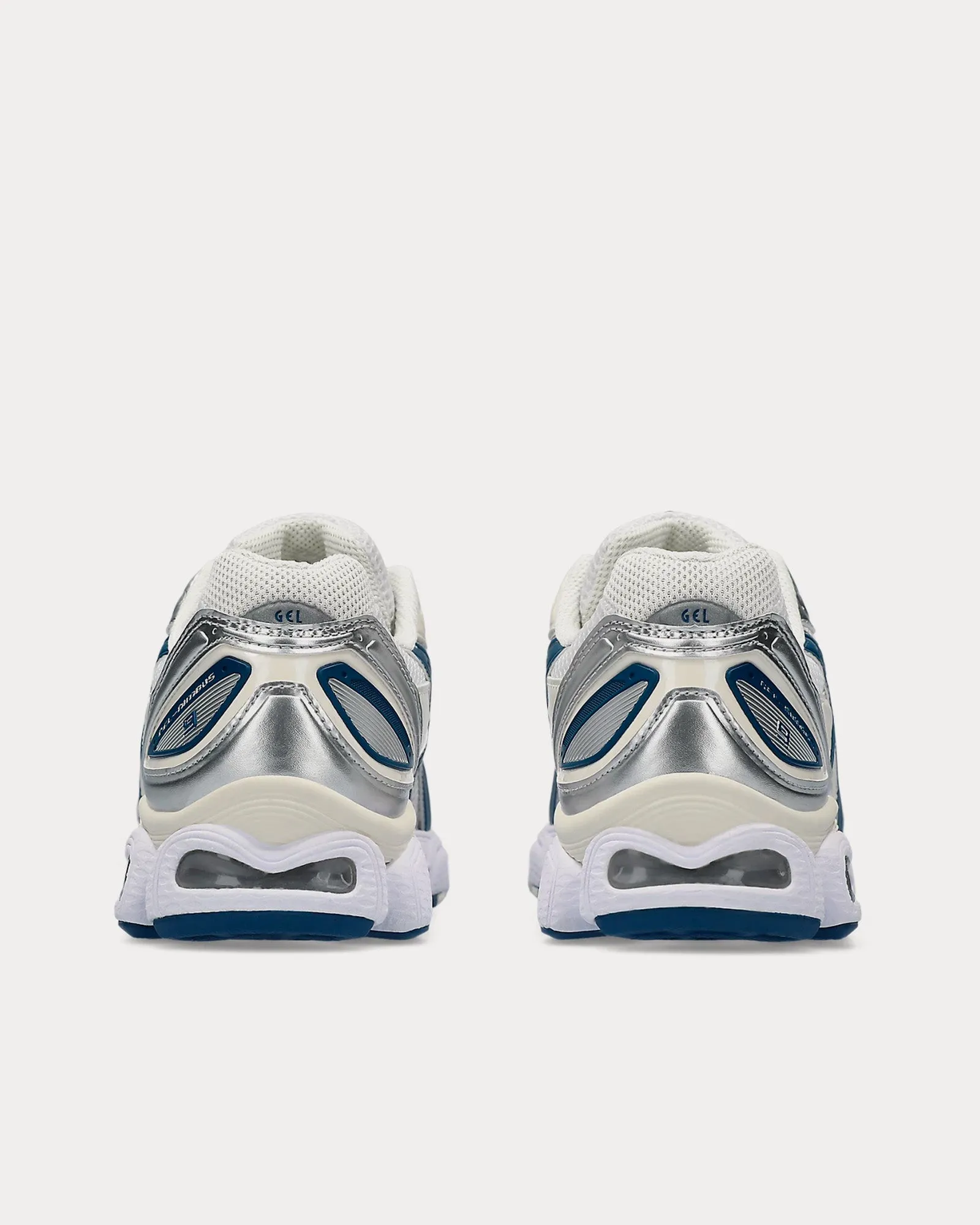 Gel-Nimbus 9 White / Light Indigo Low Top Sneakers