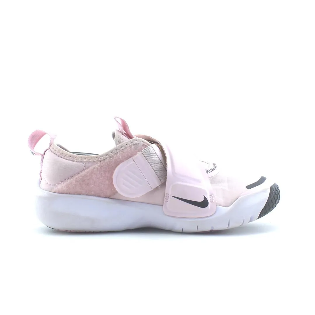 NIKE FLEX ADVANCE