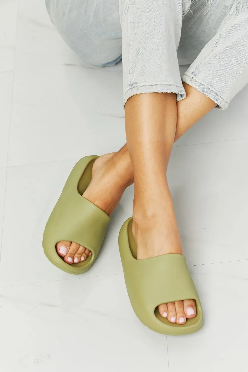 Open Toe Rubber Slide Sandals in Sage