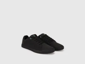 SOLID LACE-UP SNEAKERS
