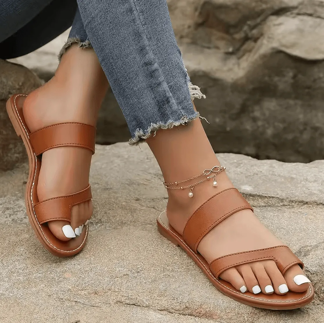 Stylish Women’s Open-Toe Flat Slides - Slip-On, Solid Color, Ankle Strap Casual Sandals
