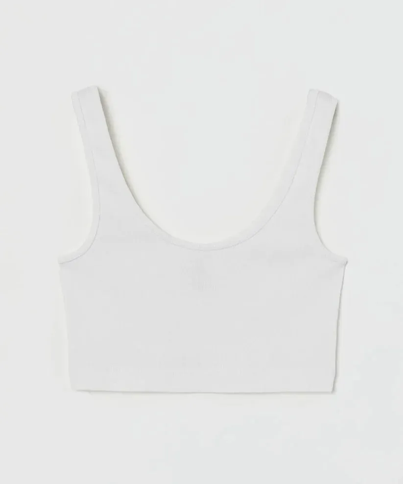 Turn Heads in a Trendy Crop Top