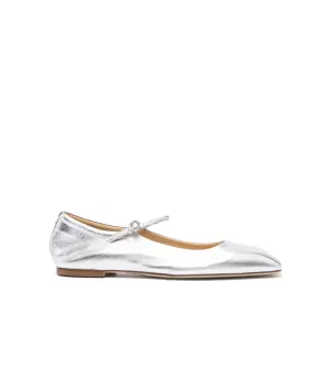 Uma Flat in Laminated Silver
