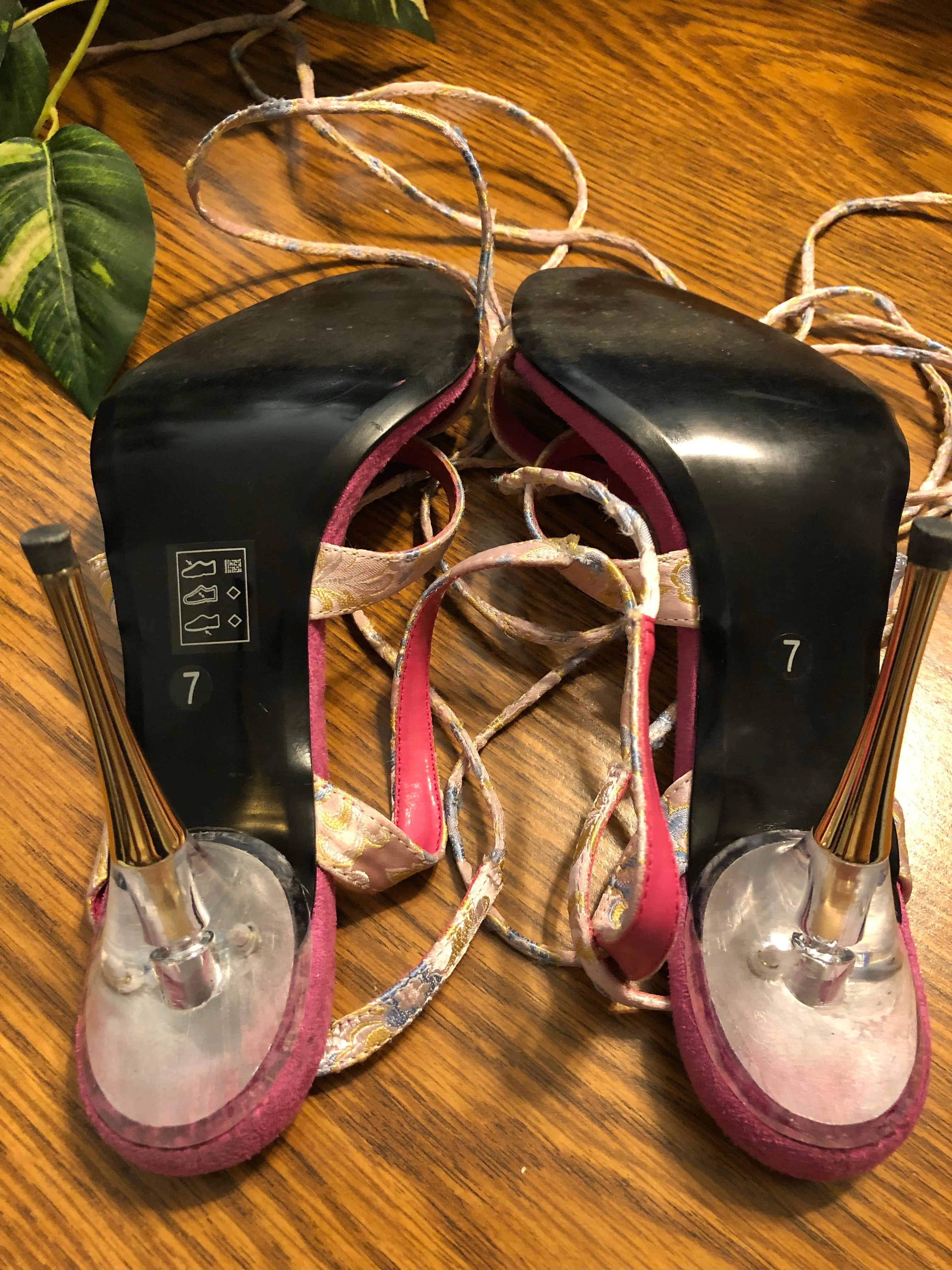 Unze Tie Up Heel Sandals - US Size 7 - Used