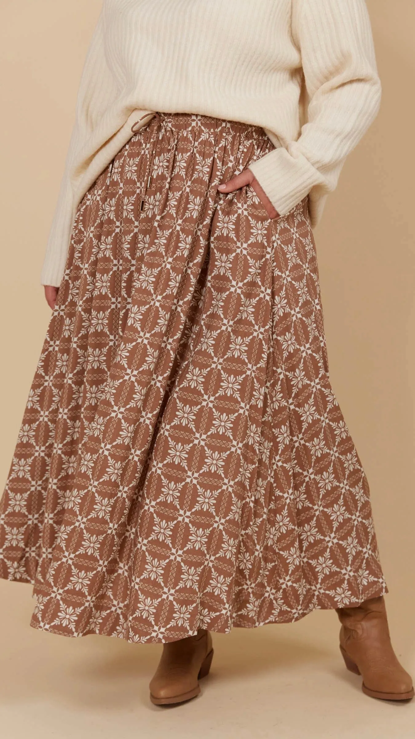 Venus Skirt Deity