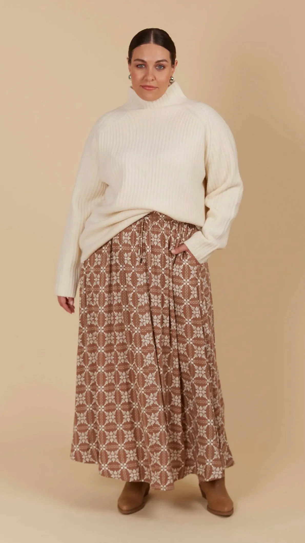 Venus Skirt Deity