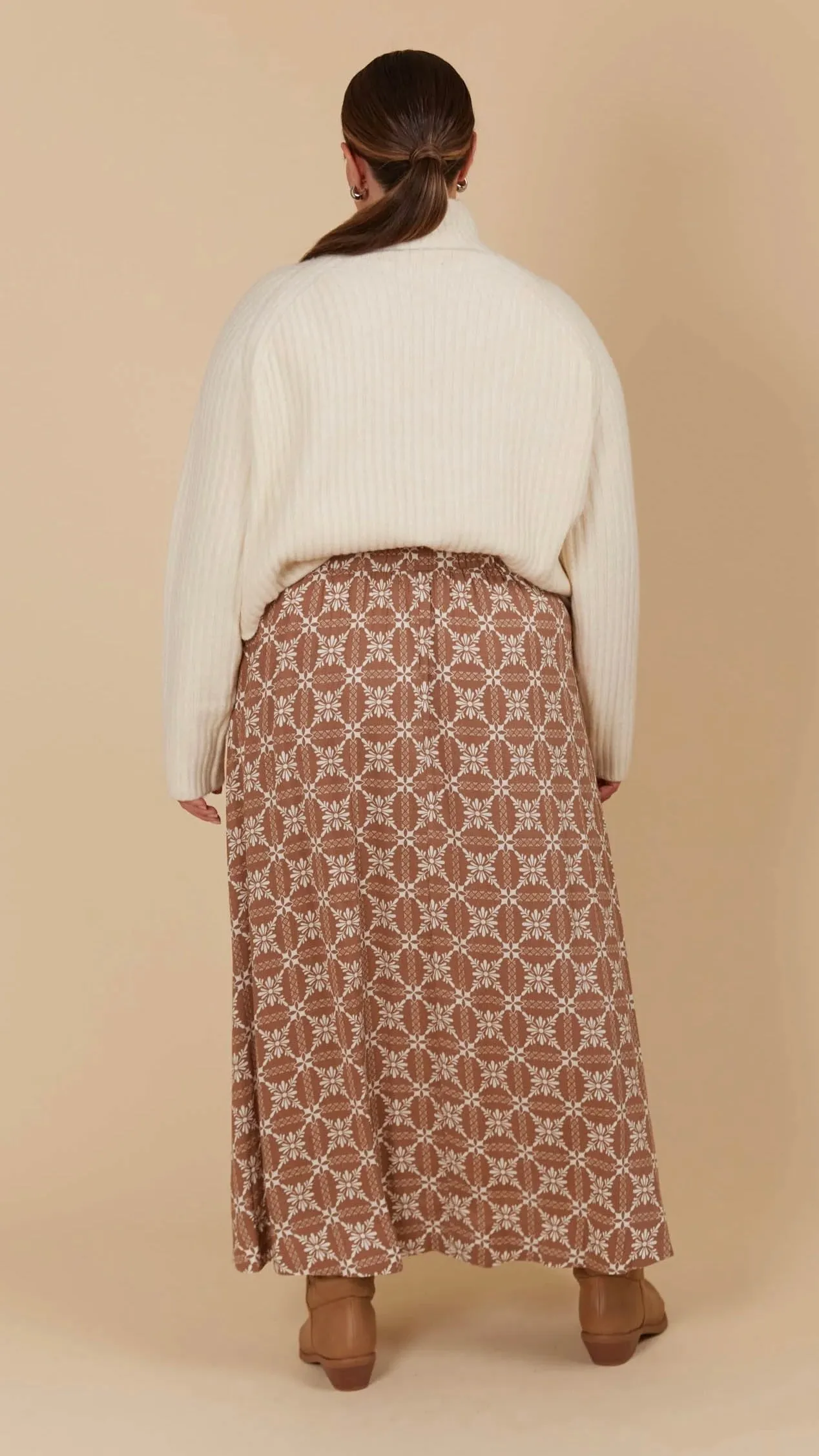 Venus Skirt Deity